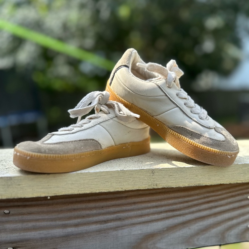 Stylish Beige and White Sneakers with Gum Sole